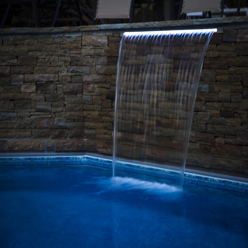 Cascada Led Brilliant Wonders 48 Pulgadas para Albercas - Imagen 4